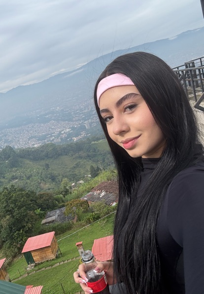 Salome from Colombia on ChatBlink